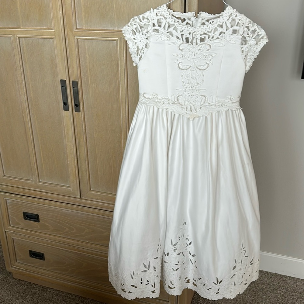 Beautiful girls size 10 1/2 cinderella dress.  Beaded and intricate detail